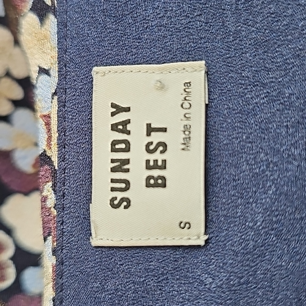 Aritizia Sunday Best Tie-Front Floral Long Sleeve Blouse Small - Picture 7 of 9